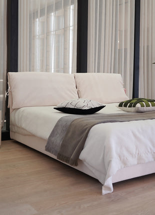 Nathalie Bed