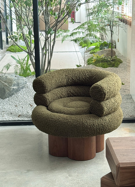 Cake Lounge Chair