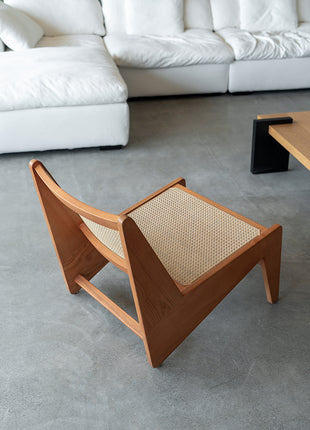 Kangaroo chair