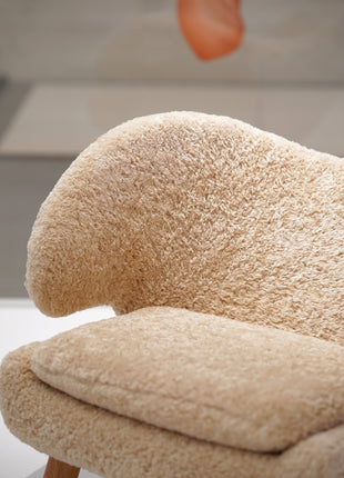 Pelican Chair