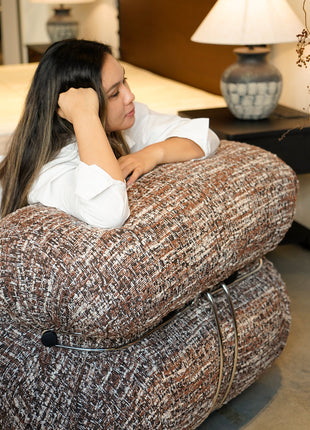 Soriana Lounge Chair(Chenille)